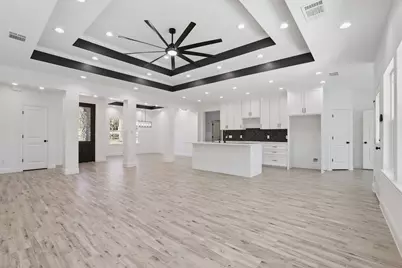 111 Kingwood Drive, Elgin, TX 78621 - Photo 8