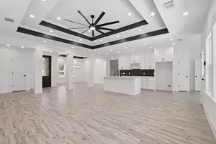 111 Kingwood Dr, Elgin, TX 78621 - Photo 8