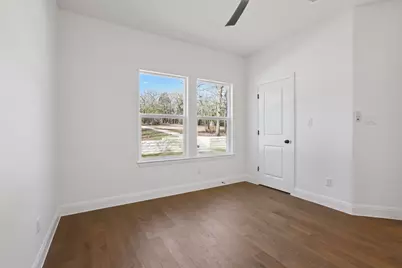 111 Kingwood Drive, Elgin, TX 78621 - Photo 28