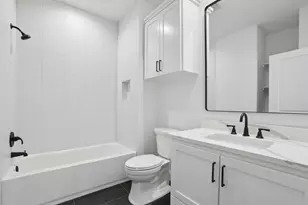 111 Kingwood Dr, Elgin, TX 78621 - Photo 22