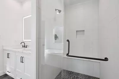 111 Kingwood Drive, Elgin, TX 78621 - Photo 36