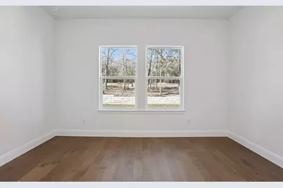 111 Kingwood Drive, Elgin, TX 78621 - Photo 20