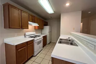 1033 Christopher Ave, Round Rock, TX 78681 - Photo 6