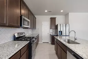 2711 Winding Creek Rd, Kyle, TX 78640 - Photo 12