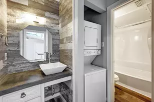 6903 Deatonhill Dr, Austin, TX 78745 - Photo 12