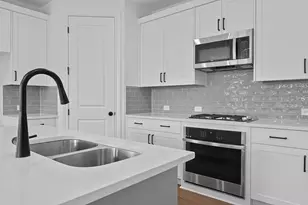 338 Orleanian Dr, Buda, TX 78610 - Photo 8