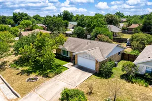 1407 Gatlinburg Dr, Pflugerville, TX 78660 - Photo 4