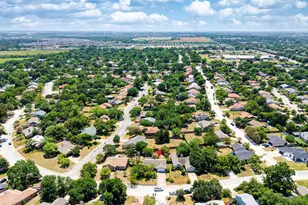 1407 Gatlinburg Dr, Pflugerville, TX 78660 - Photo 6