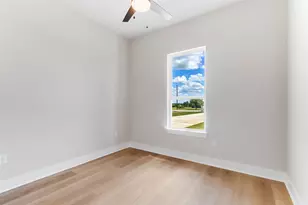 130 Draper Ln, Bertram, TX 78605 - Photo 4