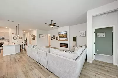 210 Mangold Drive, Hutto, TX 78634 - Photo 18