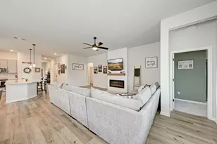 210 Mangold Dr, Hutto, TX 78634 - Photo 18