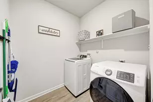 210 Mangold Dr, Hutto, TX 78634 - Photo 32