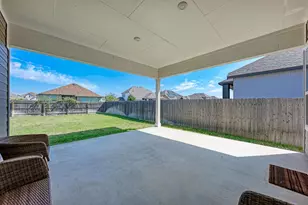 210 Mangold Dr, Hutto, TX 78634 - Photo 34