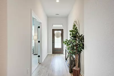 210 Mangold Drive, Hutto, TX 78634 - Photo 4