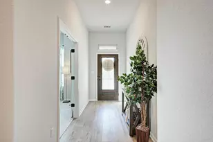 210 Mangold Dr, Hutto, TX 78634 - Photo 4