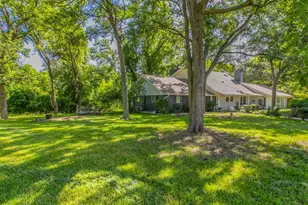 1905 Great Oaks Dr, Round Rock, TX 78681 - Photo 36