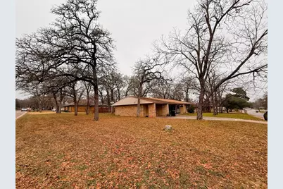 1912 Alcoa Avenue, Rockdale, TX 76567 - Photo 1