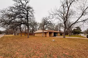 1912 Alcoa Ave, Rockdale, TX 76567 - Photo 1