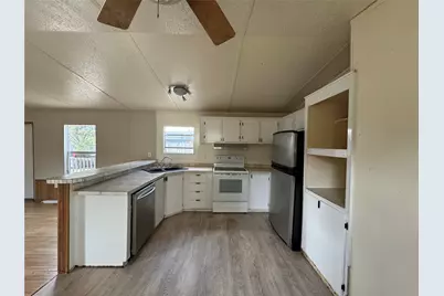 405 E Park Street, Cedar Park, TX 78613 - Photo 2