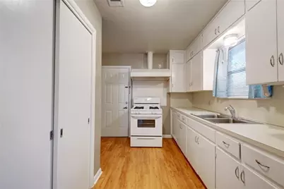 507 Bellevue Place #A, Austin, TX 78705 - Photo 10