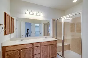 7220 Wyoming Springs Dr, Round Rock, TX 78681 - Photo 16