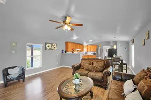 599 Rocky Ln, Luling, TX 78648 - Photo 6