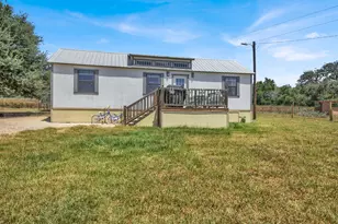 599 Rocky Ln, Luling, TX 78648 - Photo 26