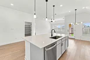 116 Elm Vw Dr, Georgetown, TX 78628 - Photo 4