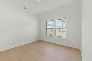 116 Elm Vw Dr, Georgetown, TX 78628 - Photo 10