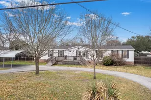 1005 Baumgarten St, Schulenburg, TX 78956 - Photo 2