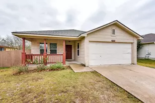 3000 Meadow Ln, Taylor, TX 76574 - Photo 1