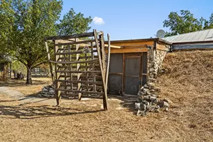 20416 Wilson Rd, Coupland, TX 78615 - Photo 28