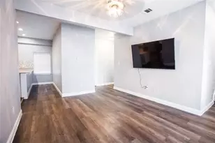 504 W 35th St, Austin, TX 78705 - Photo 6