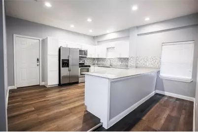 504 W 35th Street, Austin, TX 78705 - Photo 4