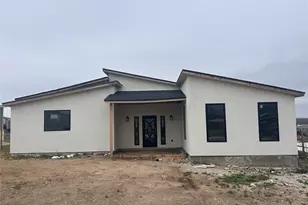 306 Centella Cir, Dale, TX 78616 - Photo 2