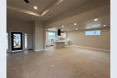 306 Centella Circle, Del Valle, TX 78616 - Photo 8