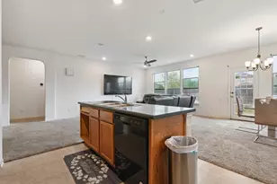 13817 Eleanor Roosevelt St, Manor, TX 78653 - Photo 10