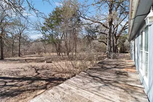 124 Suzanne Dr, Bastrop, TX 78602 - Photo 24