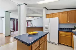 124 Suzanne Dr, Bastrop, TX 78602 - Photo 12