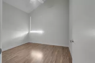 801 N Bluff Dr, Austin, TX 78745 - Photo 10