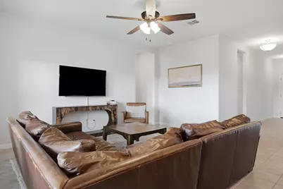 1100 S San Marcos Street, Manor, TX 78653 - Photo 12