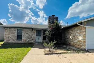 13212 Bourbon St, Austin, TX 78727 - Photo 2