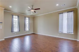 221 Geode Ln, Jarrell, TX 76537 - Photo 4