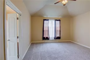 221 Geode Ln, Jarrell, TX 76537 - Photo 8