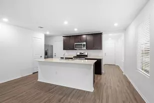 7136 Spotted Leaf Wy, Del Valle, TX 78617 - Photo 4