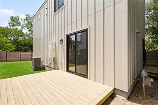 1215 Fort Branch Blvd, Austin, TX 78721 - Photo 28