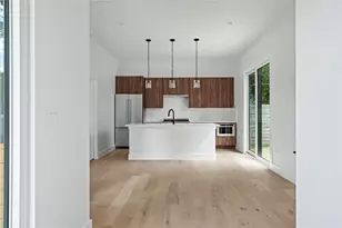1215 Fort Branch Blvd, Austin, TX 78721 - Photo 4