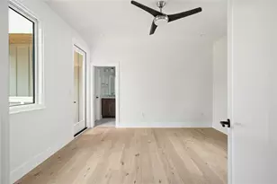 1215 Fort Branch Blvd, Austin, TX 78721 - Photo 20