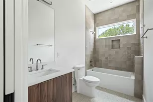 1215 Fort Branch Blvd, Austin, TX 78721 - Photo 14