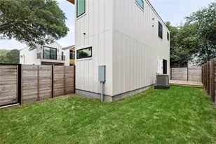 1215 Fort Branch Blvd, Austin, TX 78721 - Photo 30